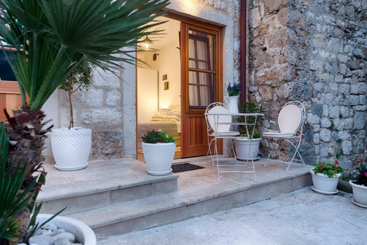 En Suite Room Demaria Komiza Exterior photo