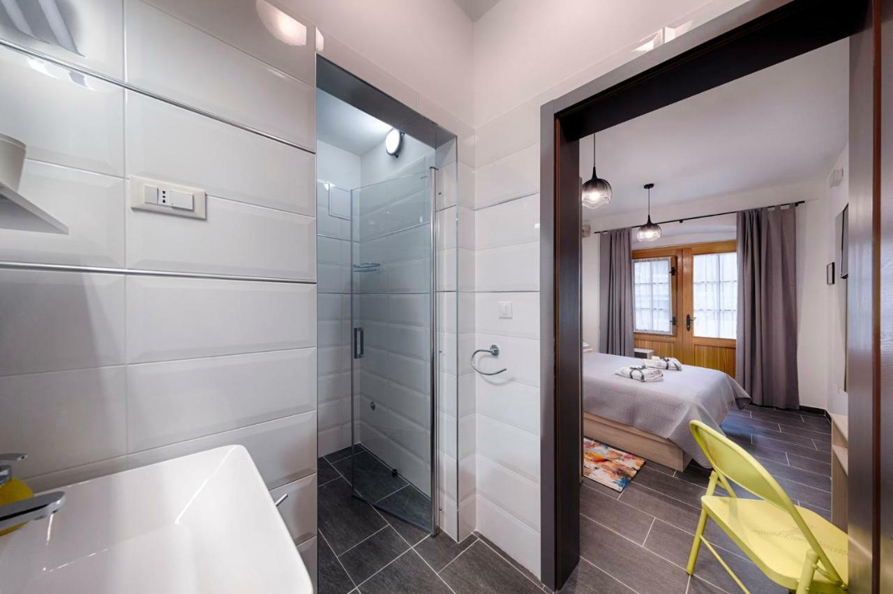 En Suite Room Demaria Komiza Exterior photo